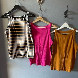 ❌SOLD❌ LOFT tanks bundle M